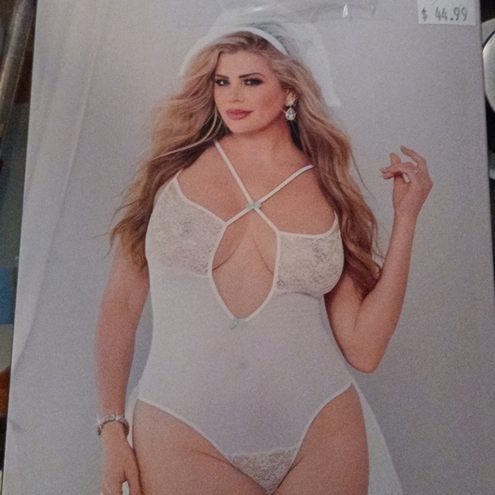 Say yes to the teddy white and blue queen size.